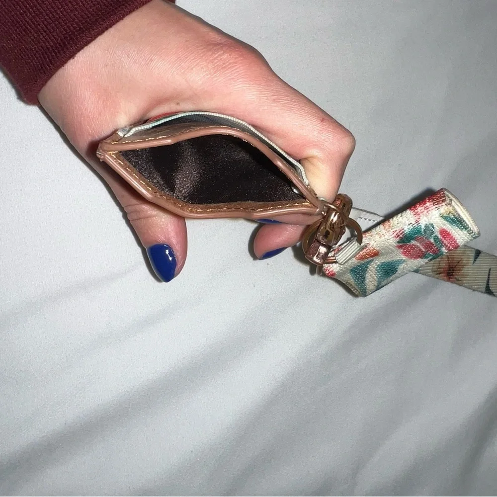 THREAD- Keychain - Picture 3 of 3